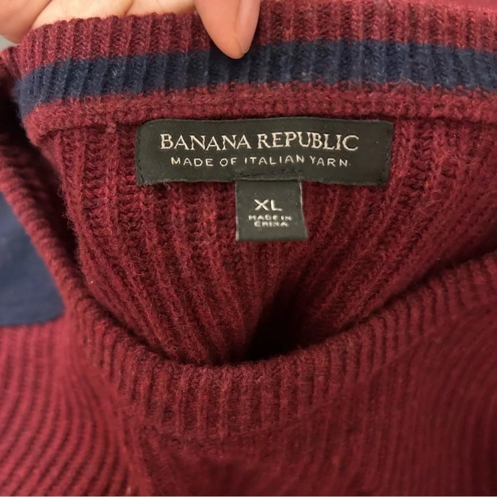 Banana Republic Sweater Men's Shoulder and Elbow Patches Red Navy Size XL